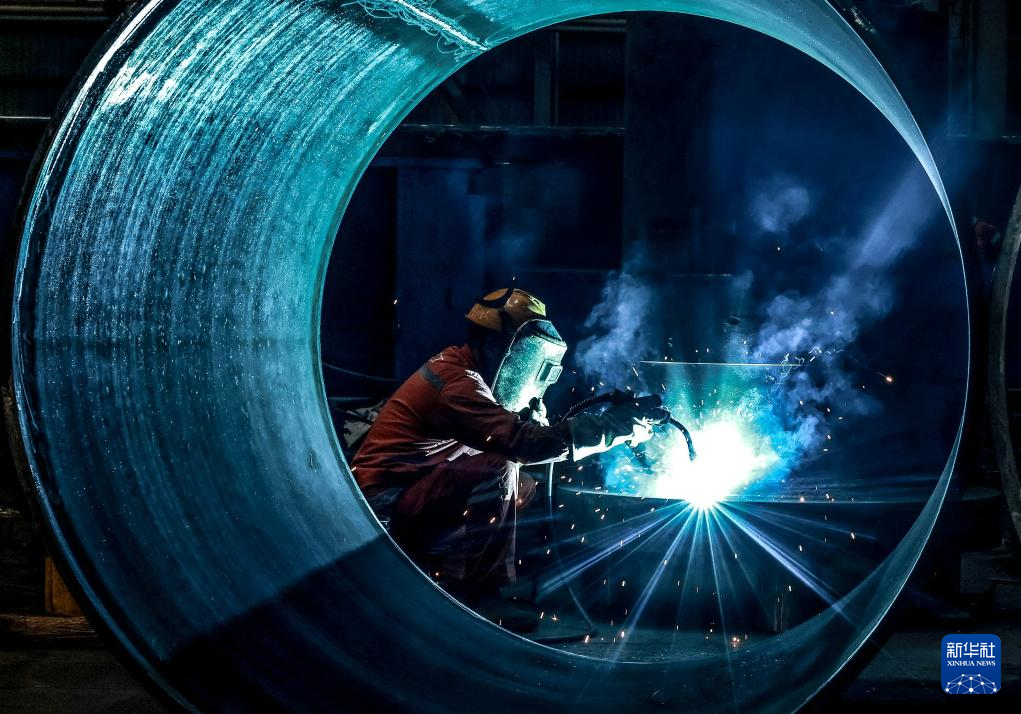 奋力冲刺“全年红”