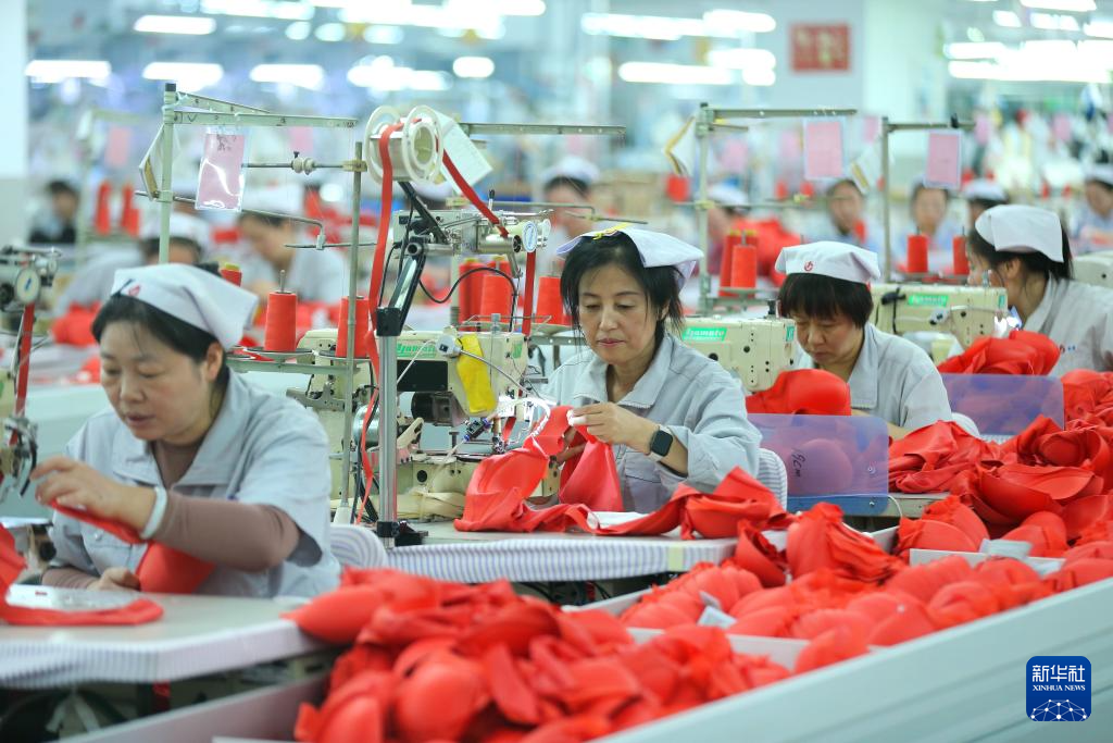 奋力冲刺“全年红”(图10)