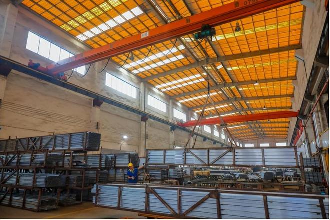 九游app：铝型材挤压厂家：技术赋能市场深耕细作谋产业新篇深圳中亚铝业(图2)