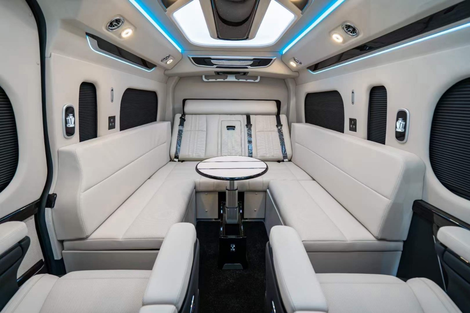 2024款丰田海狮35 V6高端商旅车新解读(图4)