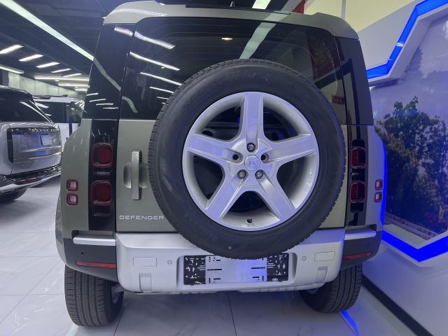 25款路虎卫士20T 30T柴油现车60来万起售配置颜色可选(图5)