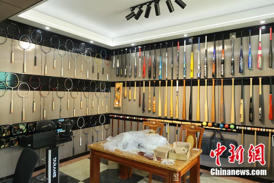 九游官网入口：富春江边的一个乡用50年把球拍做“透”了(图16)