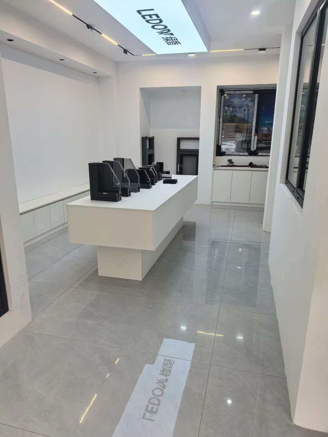 滑县断桥铝门窗选购避坑指南：2024年度实力厂家深度盘点(图3)