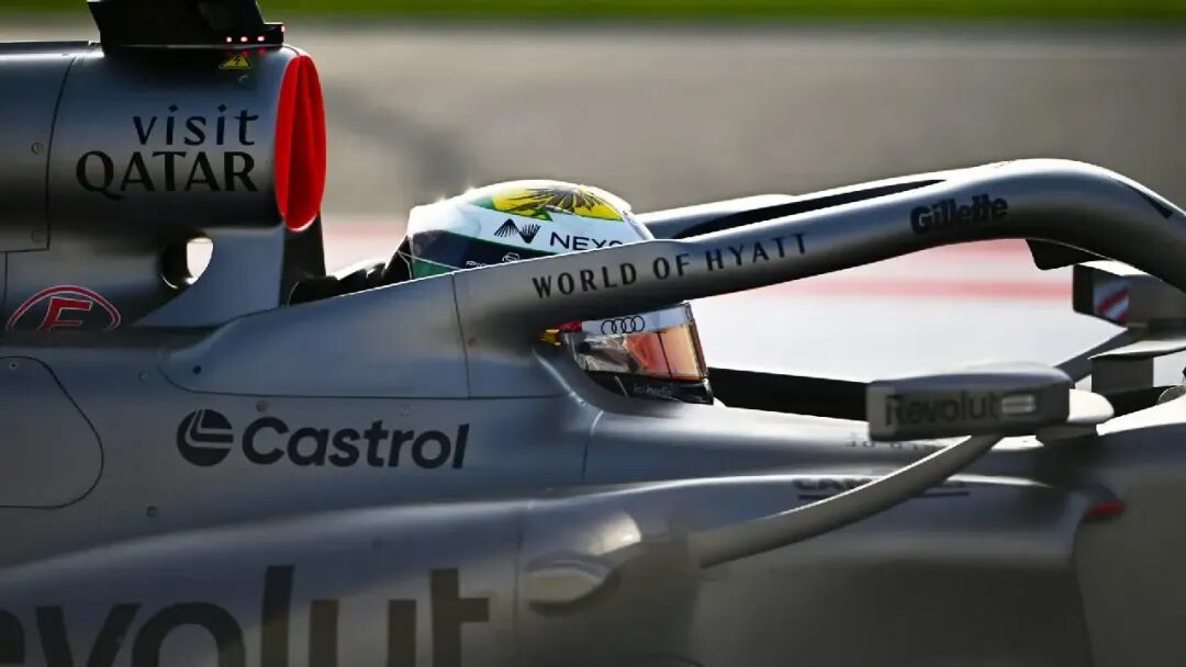 九游体育：盘点嘉实多的2025：守住油拥抱电(图5)