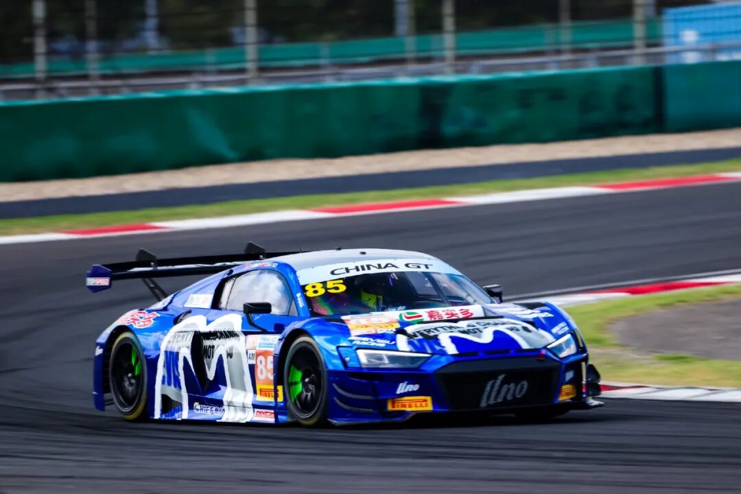 九游体育：盘点嘉实多的2025：守住油拥抱电(图7)