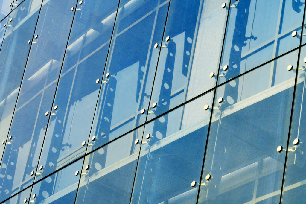 金螳螂幕墙取得大悬挑楼板间嵌入型直角齿形装配式幕墙系统专利(图1)