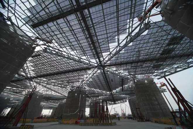 上海东站完成74万平方米钢结构屋盖整体提升预计明年7月具备开通运营条件(图3)